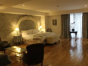 弗朗西絲酒店及俱樂部