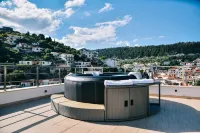 Riva Luxury