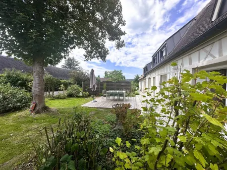 Cosy farmhouse with sauna and jacuzzi Отели в г. Кевийон