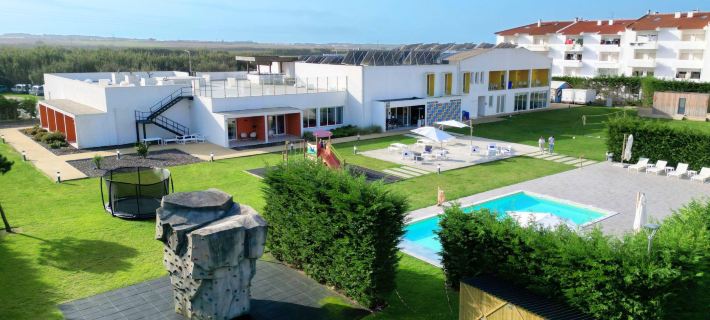 Ride Surf Resort & Spa Peniche ペニシェのホテル