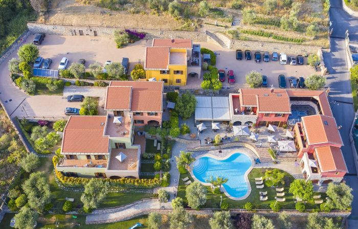 Leonardo Resort