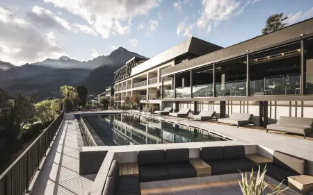 SomVita Suites Отели в г. Сан-Леонардо-ин-Пассирия