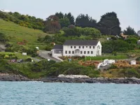 Lands End Hotels in Bluff