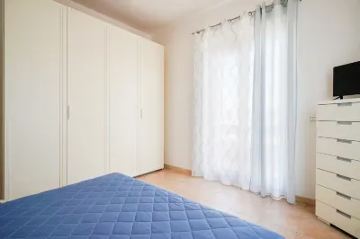 Appartamento a Torre Canne Con Balcone