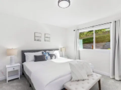 Peaceful Island Getaway, Port Susan Views with BBQ & Playroom Hotels in Camano