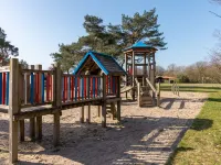 Cozy Bungalow with Two Bathrooms, 3 km from Putten