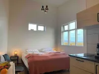 Hamar - Puffin Cottages & Rooms
