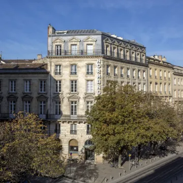 Hôtel de Normandie Отели рядом с достопримечательностью «Дворец Галлиен»
