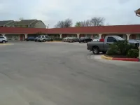 Winnquest Inn Near Ft. Sam Houston - Motels