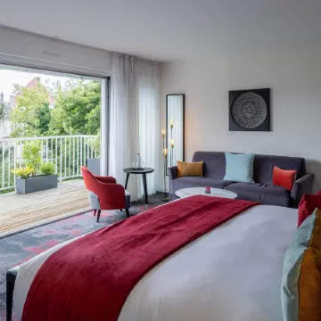 Hôtel Garrigae Villa la Florangerie - Spa & Piscine Отели рядом с достопримечательностью «Европейский суд по правам человека»