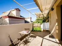 ブラック スワン ホステル セビリア セビリアのホテル