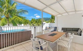 Elysium Private Apartments at Beach Club & Spa