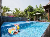 Tue Tam Garden Villa Hotels near Son Phong