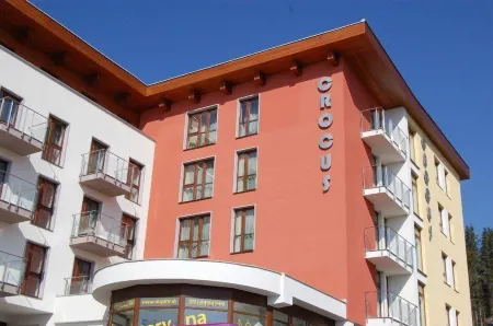 Crocus Apartments 310, 507