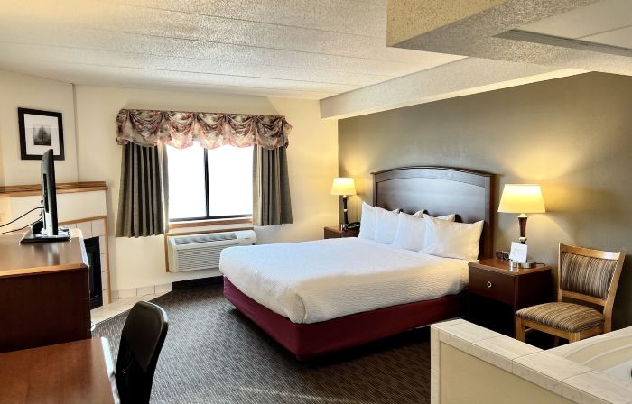 AmericInn by Wyndham Iowa Falls