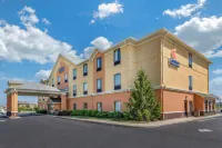 Comfort Inn & Suites Hotels in Muncie