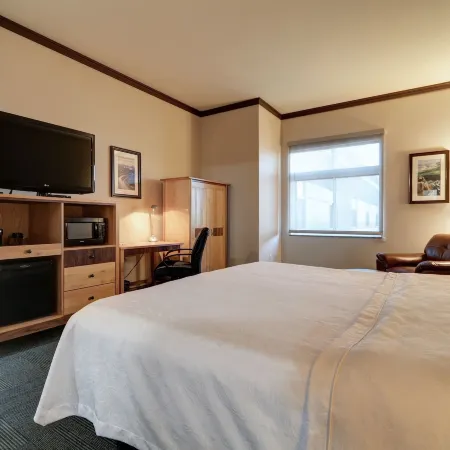 Dimond Center Hotel