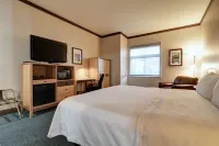 Dimond Center Hotel