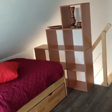 Guesthouse Rand Berlin-*Sonnenblume* for 3 adults or 2 adults + 2 children up to 12 years.