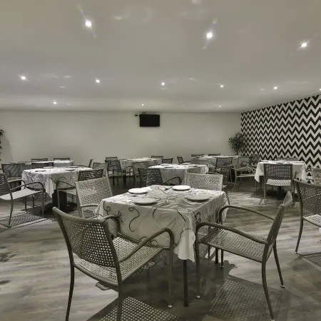Suites Meson Del Cid