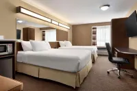 Microtel Inn & Suites by Wyndham Estevan - parking
