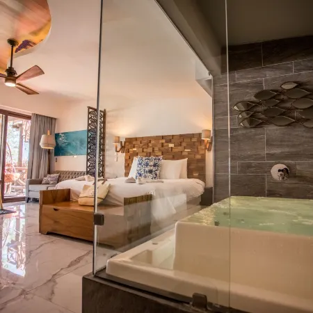 Mia Bacalar Luxury Resort & Spa