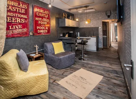 James' Place at Dowlais Отели рядом с достопримечательностью «Бреконская горная железная дорога»