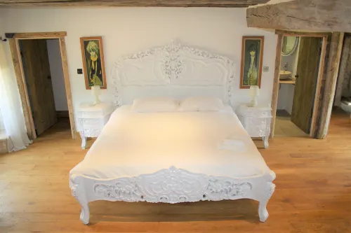 Manoir de la Basse-Cour Hotel di Solesmes