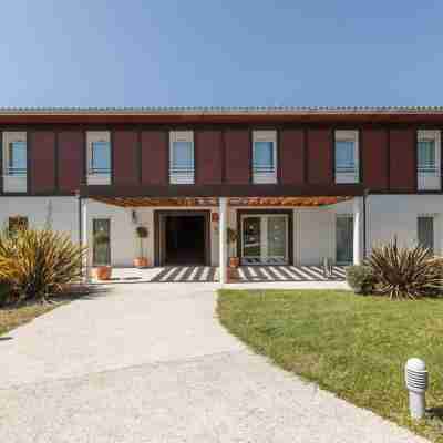 Logis Hôtel Aliénor Hotel Exterior