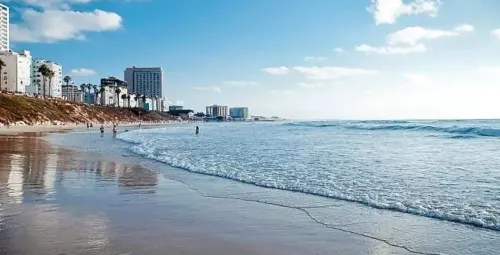Luxury Apt Heart  Bat-Yam 3 m Walk Beach Hotels in Bat Yam