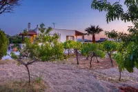 Villa Chrysalida, Unspeakble Views and Privacy! - Huvilat