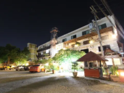 Phumanee Lahu Home Hotel ภูมณี โฮม โฮเต็ล โรงแรมในฝาง