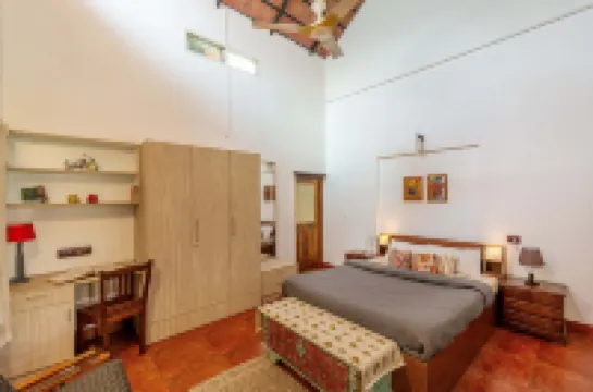 Sliceinn Somewhere Hotel a 