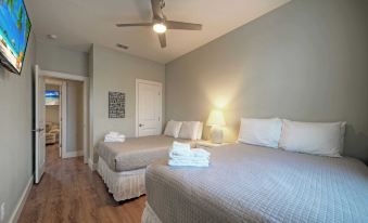Ridley Retreat Community Pool, Mins to the Beach Corpus Christi + Port A