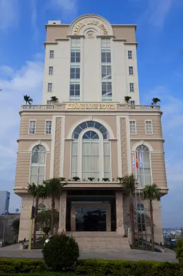Khanh Linh Hotel Hotels near Nhà mồ Làng PleiỐp