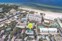Beach Club Modern Condo C Building Hotels in Osprey