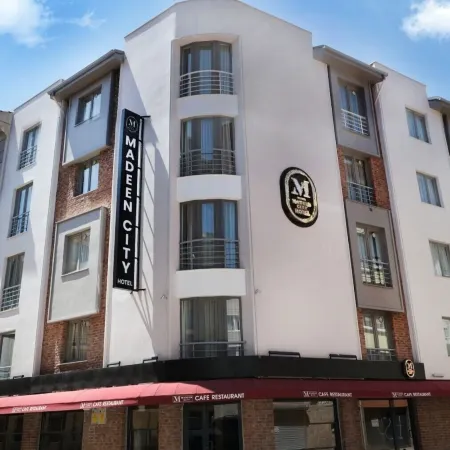 Madeen City Hotel Отели рядом с достопримечательностью «Принцевы острова»