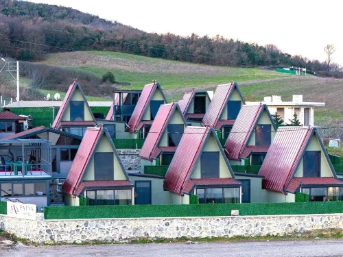 Patya Bungalov Hotels in Altınova