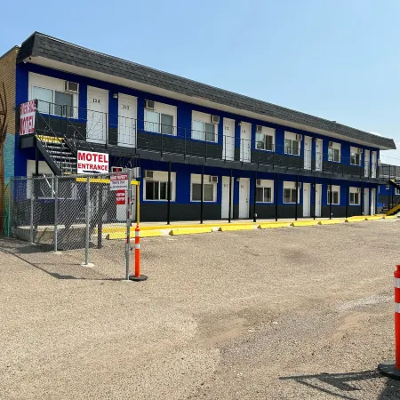 Riverside Motel