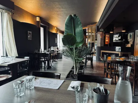 Logis Hotel Eben Отели в г. Марсийак-ла-Круазий