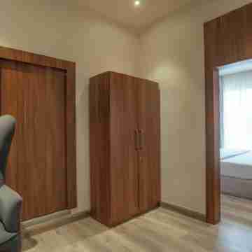 White House Royal Living Others