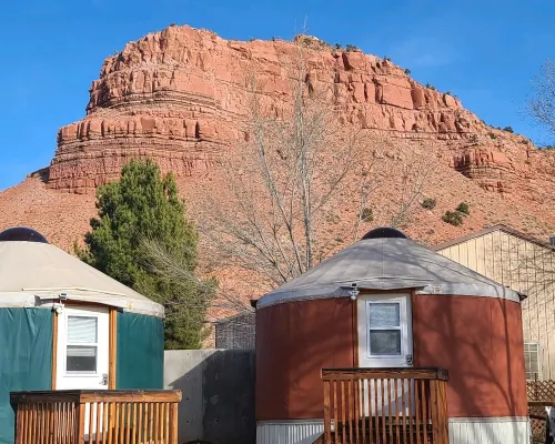 Crazy Horse RV Resort 커내브 호텔