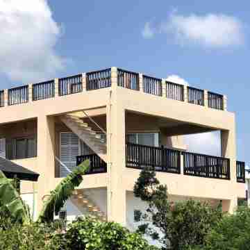 Pontoon Hotel Exterior