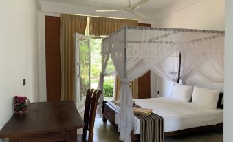 Sigiriya Rock Hide