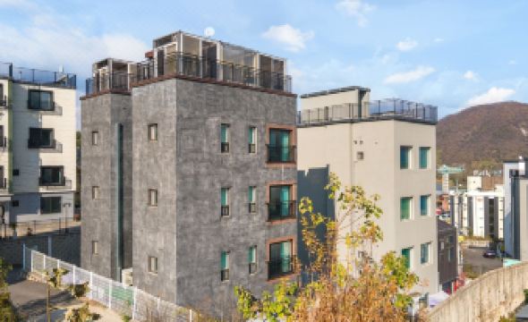 Nami Island Pig Dream Spa Pension