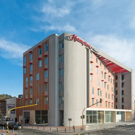 Hampton Inn by Hilton Bogota Usaquen Отели рядом с достопримечательностью «Усакен»
