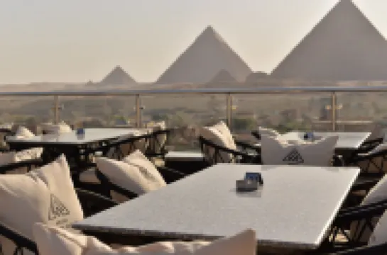 네옴 피라미드 밸리 부티크 호텔