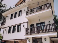 Villa Pupin Gorna Porta Hotels near Upper Gate