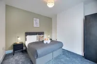 The Wingrove Retreat by Week2Week Contractor & Business Travel Stays Hotels in 