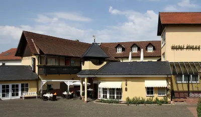 Hotel -Restaurant Krone | Alzenau Hotels in der Nähe von terroir f Alzenau - Arbeiten im Weinberg